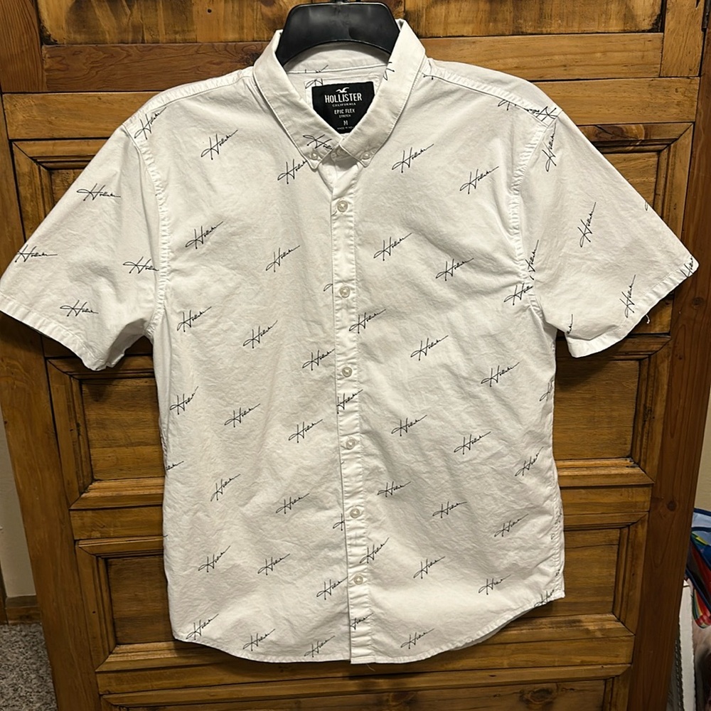 White Hollister Summer Button up (M)